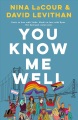 ニーナ・ラクールとデヴィッド・レヴィサン著、本の表紙「You Know Me Well」