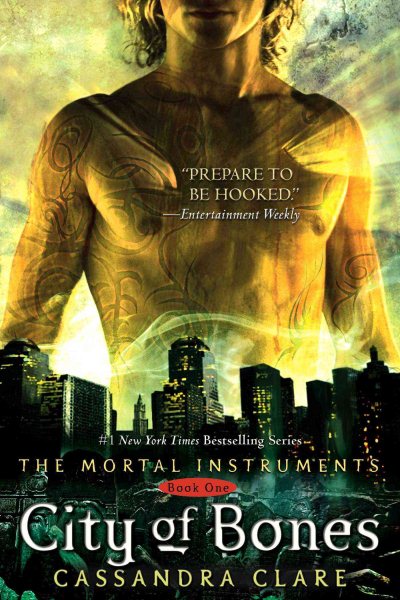 City of Bones (Mortal Instruments)骸骨之城1+2：星燦【金石堂、博客來熱銷】