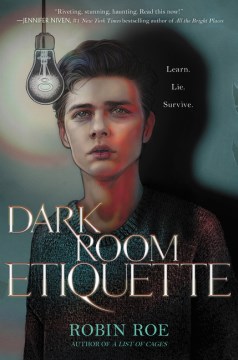 Etiqueta del cuarto oscuro, portada del libro