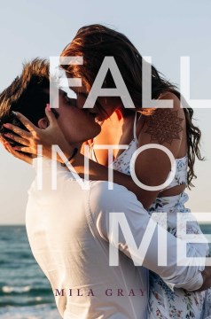 Fall Into Me, portada del libro