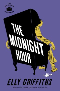 The midnight hour / Elly Griffiths.
